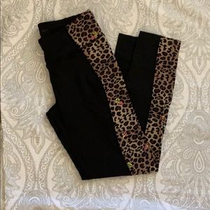 Betsy Johnson leopard rose leggings